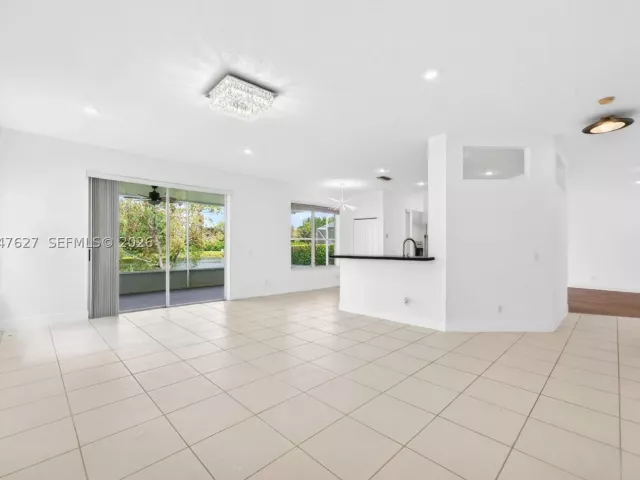 4-bedroom home for sale in Boca Raton - 9535 Fox Trot Ln - MondialRealty