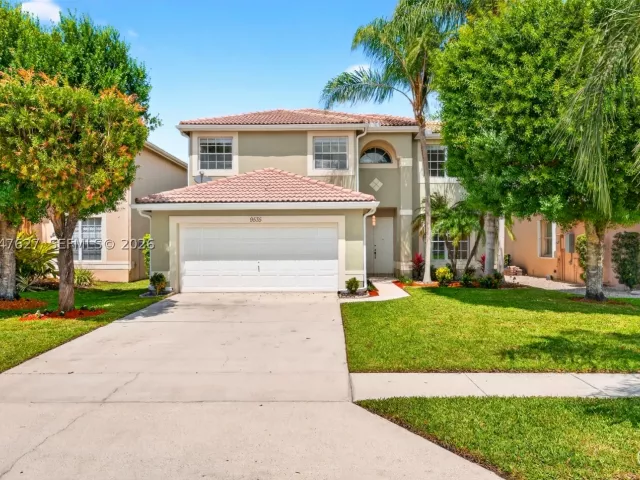 4-bedroom home for sale in Boca Raton - 9535 Fox Trot Ln - MondialRealty