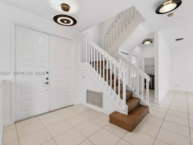 4-bedroom home for sale in Boca Raton - 9535 Fox Trot Ln - MondialRealty