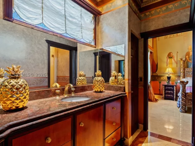 4-bedroom home for sale in Homestead - 29482 SW 193rd Ct - MondialRealty