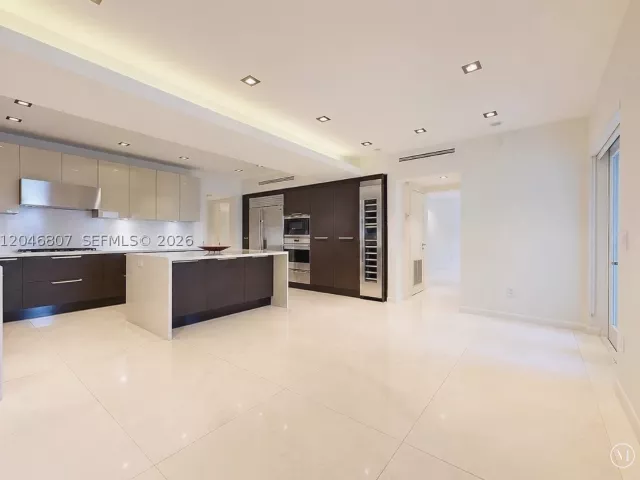 4-bedroom home for rent in Miami Beach - 260 S Coconut Ln - MondialRealty