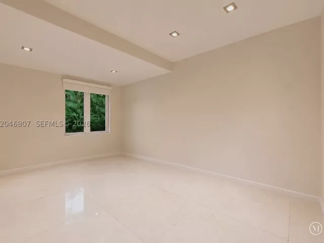 4-bedroom home for rent in Miami Beach - 260 S Coconut Ln - MondialRealty