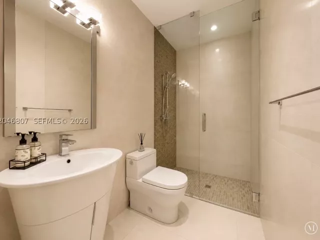 4-bedroom home for rent in Miami Beach - 260 S Coconut Ln - MondialRealty