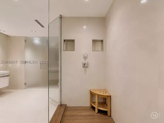 4-bedroom home for rent in Miami Beach - 260 S Coconut Ln - MondialRealty