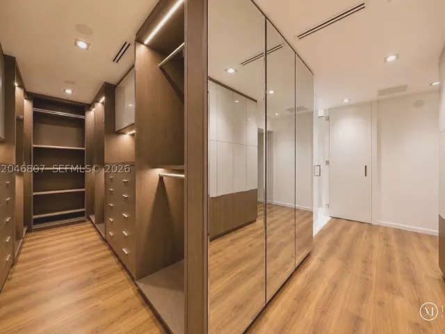 4-bedroom home for rent in Miami Beach - 260 S Coconut Ln - MondialRealty