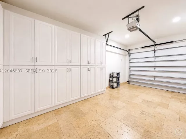 4-bedroom home for rent in Miami Beach - 260 S Coconut Ln - MondialRealty