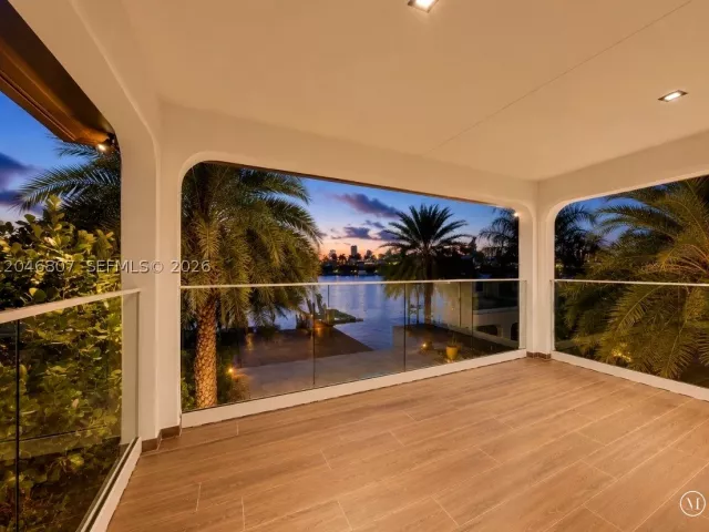 4-bedroom home for rent in Miami Beach - 260 S Coconut Ln - MondialRealty