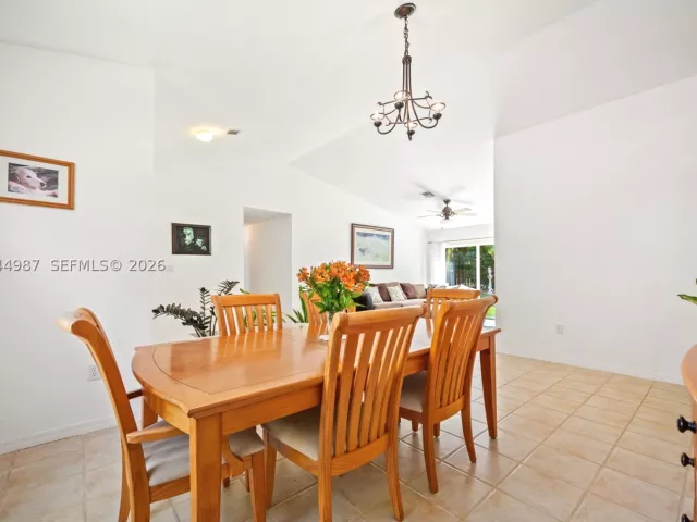 3-bedroom home for sale in Miami - 18061 SW 152nd Ct - MondialRealty