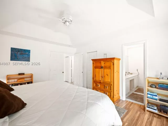 3-bedroom home for sale in Miami - 18061 SW 152nd Ct - MondialRealty
