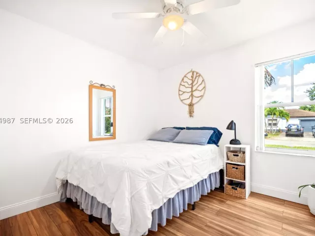 3-bedroom home for sale in Miami - 18061 SW 152nd Ct - MondialRealty