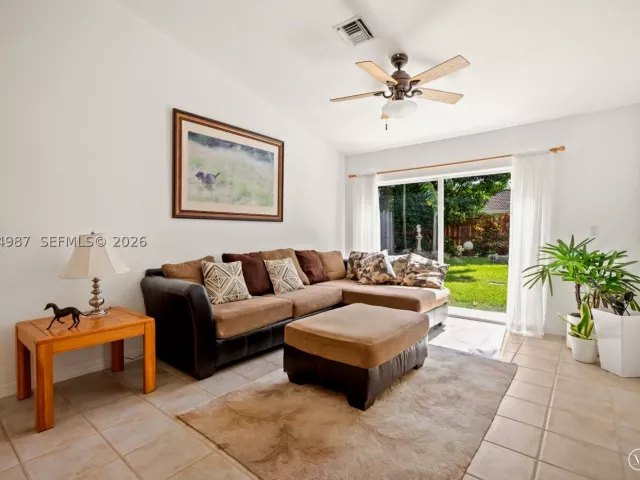 3-bedroom home for sale in Miami - 18061 SW 152nd Ct - MondialRealty