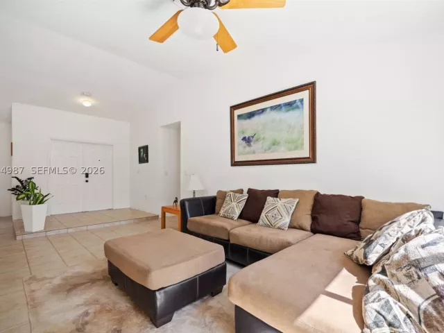 3-bedroom home for sale in Miami - 18061 SW 152nd Ct - MondialRealty
