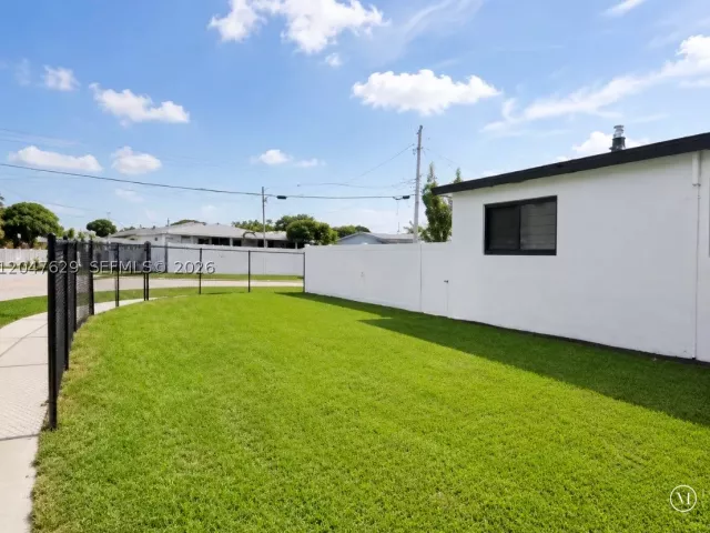 4-bedroom home for sale in Miami - 10955 SW 223rd St - MondialRealty