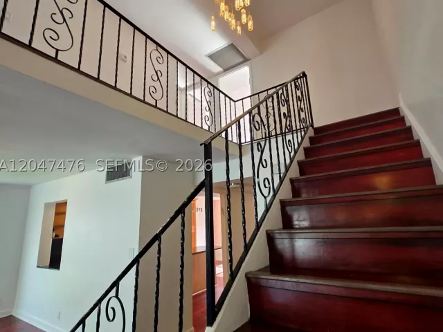 3-bedroom home for rent in Hallandale Beach - 926 NE 27th Ave 926 - MondialRealty