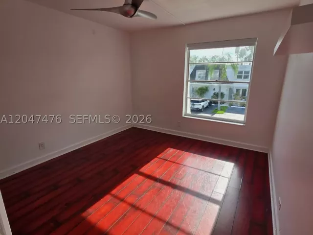 3-bedroom home for rent in Hallandale Beach - 926 NE 27th Ave 926 - MondialRealty