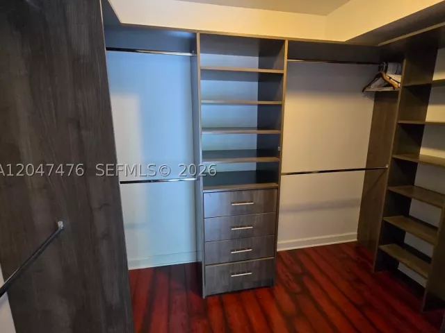 3-bedroom home for rent in Hallandale Beach - 926 NE 27th Ave 926 - MondialRealty