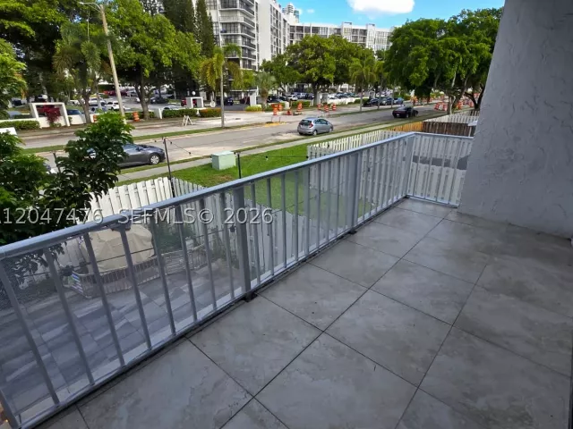 3-bedroom home for rent in Hallandale Beach - 926 NE 27th Ave 926 - MondialRealty