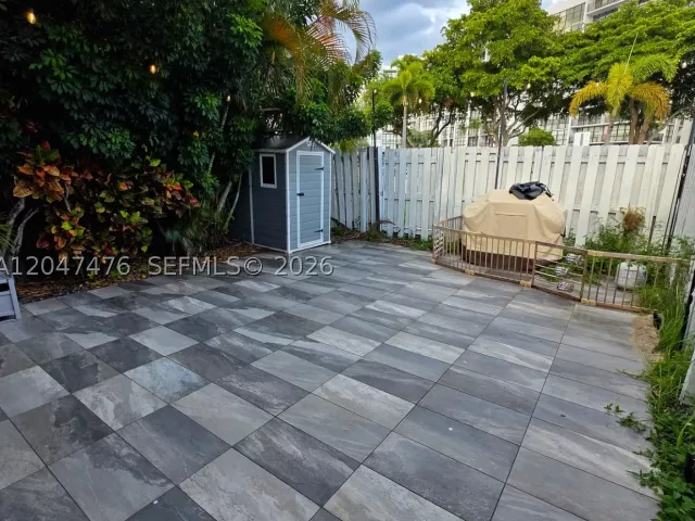 3-bedroom home for rent in Hallandale Beach - 926 NE 27th Ave 926 - MondialRealty