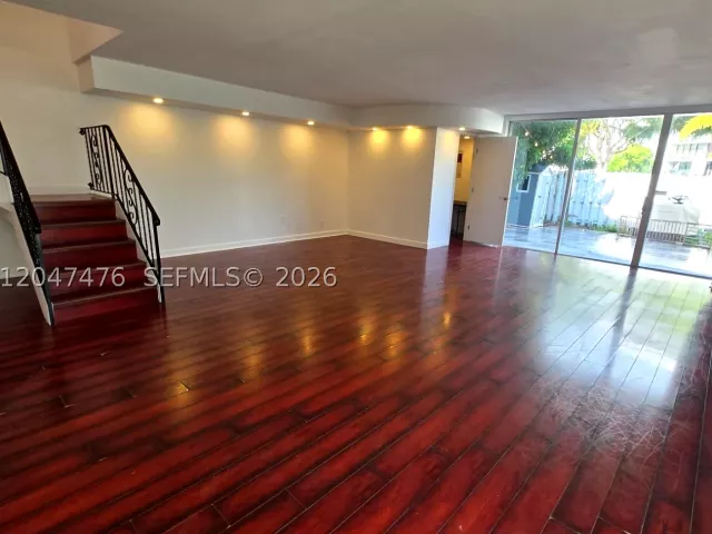 3-bedroom home for rent in Hallandale Beach - 926 NE 27th Ave 926 - MondialRealty