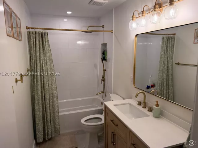 3-bedroom home for sale in Miami - 10171 SW 137th Ct - MondialRealty