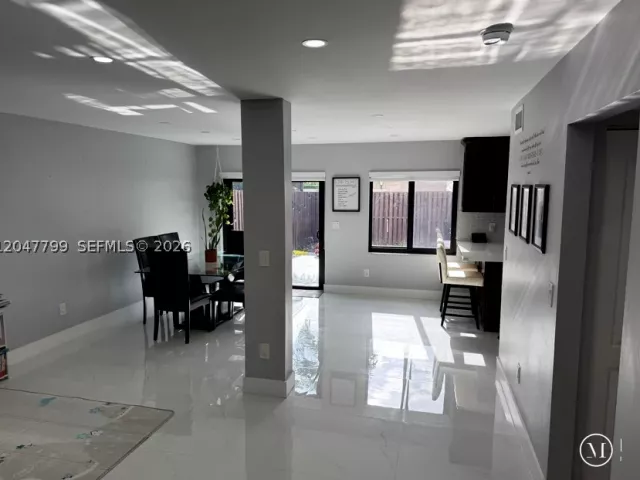 3-bedroom home for sale in Miami - 10171 SW 137th Ct - MondialRealty