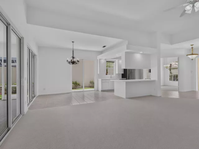 4-bedroom home for sale in West Palm Beach - 2625 Kittbuck Way - MondialRealty