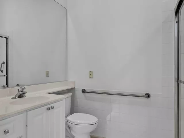 4-bedroom home for sale in West Palm Beach - 2625 Kittbuck Way - MondialRealty
