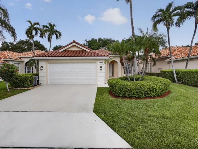 4-bedroom home for sale in West Palm Beach - 2625 Kittbuck Way - MondialRealty