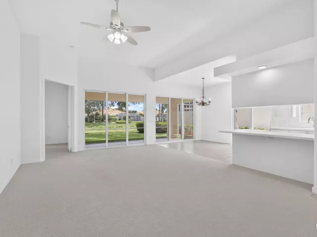 4-bedroom home for sale in West Palm Beach - 2625 Kittbuck Way - MondialRealty