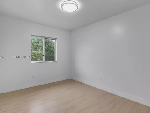 4-bedroom home for sale in Homestead - 1922 SE 22nd Ct - MondialRealty