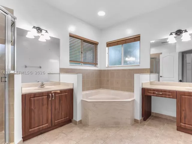 4-bedroom home for sale in Homestead - 1922 SE 22nd Ct - MondialRealty