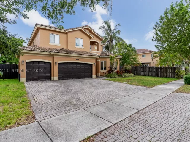 4-bedroom home for sale in Homestead - 1922 SE 22nd Ct - MondialRealty