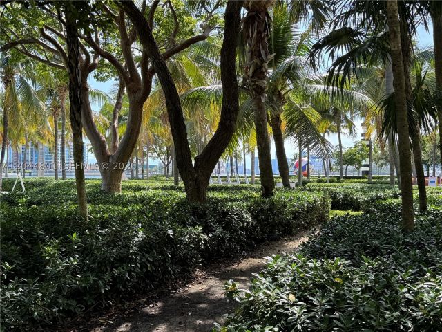 2-bedroom home for sale in Miami Beach - 204 Washington Ave 13 - MondialRealty