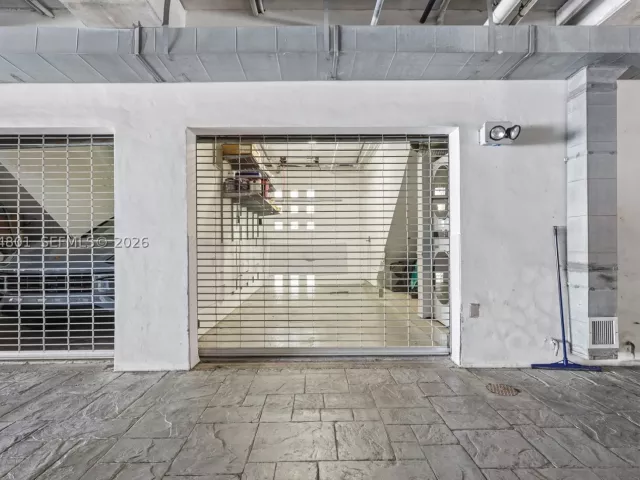 2-bedroom home for sale in Miami Beach - 204 Washington Ave 13 - MondialRealty