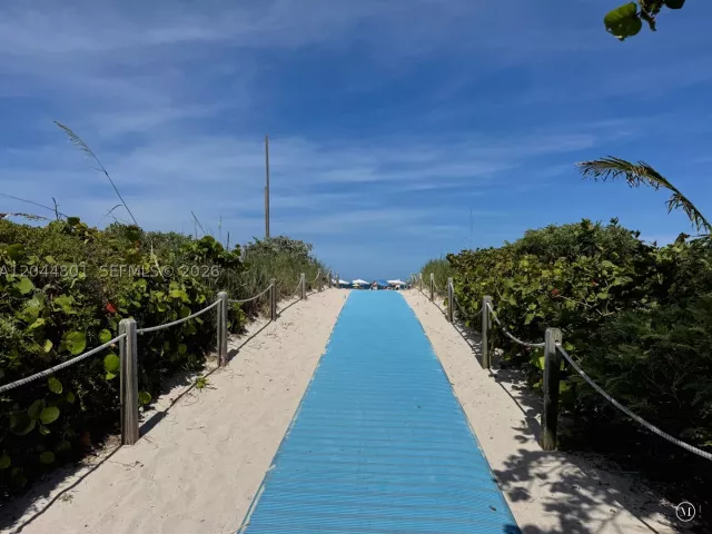 2-bedroom home for sale in Miami Beach - 204 Washington Ave 13 - MondialRealty