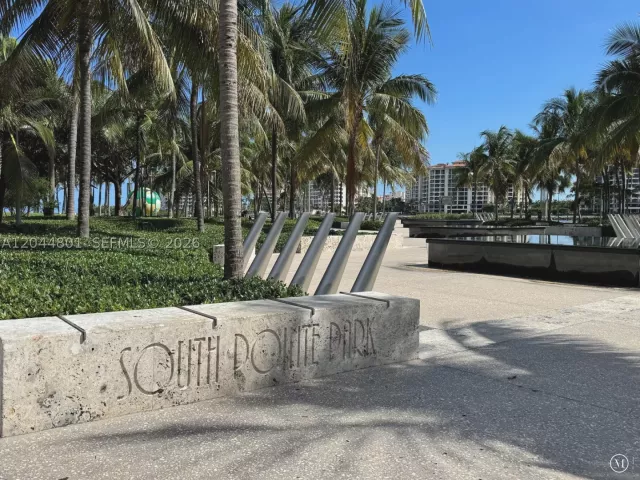2-bedroom home for sale in Miami Beach - 204 Washington Ave 13 - MondialRealty