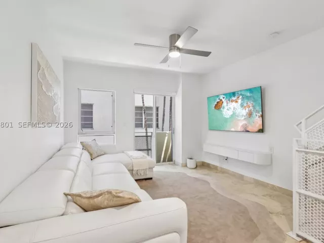 2-bedroom home for sale in Miami Beach - 204 Washington Ave 13 - MondialRealty