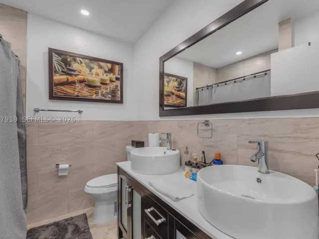 4-bedroom home for sale in Miami - 13770 SW 192nd St - MondialRealty