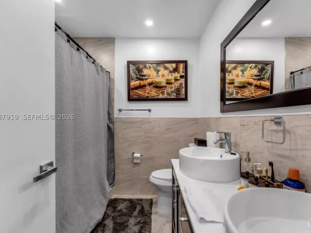 4-bedroom home for sale in Miami - 13770 SW 192nd St - MondialRealty