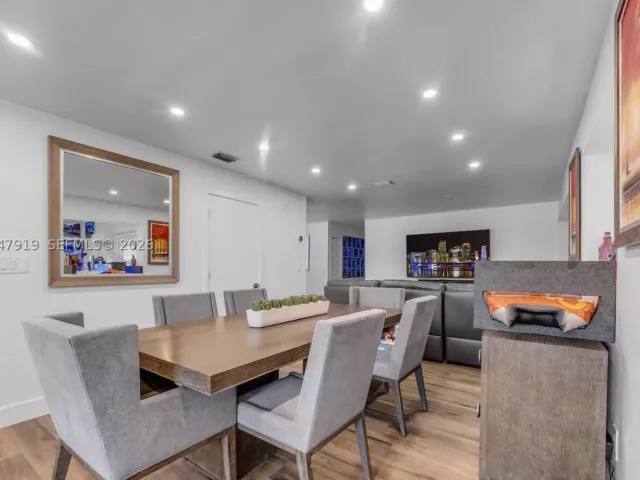 4-bedroom home for sale in Miami - 13770 SW 192nd St - MondialRealty