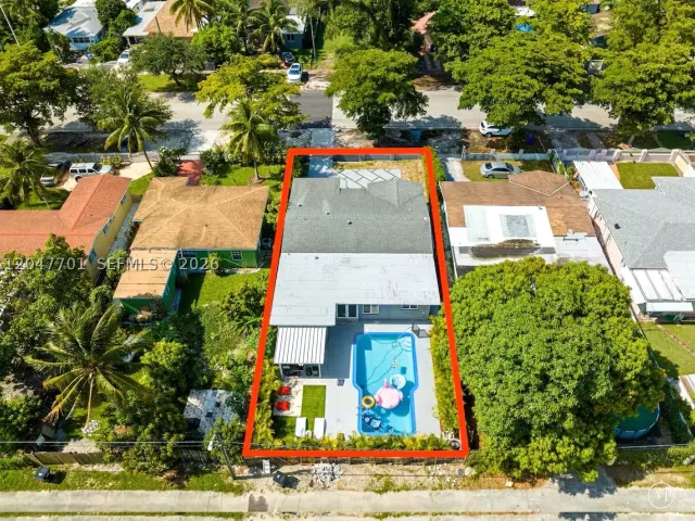 4-bedroom home for sale in North Miami Beach - 1240 NE 159th St - MondialRealty