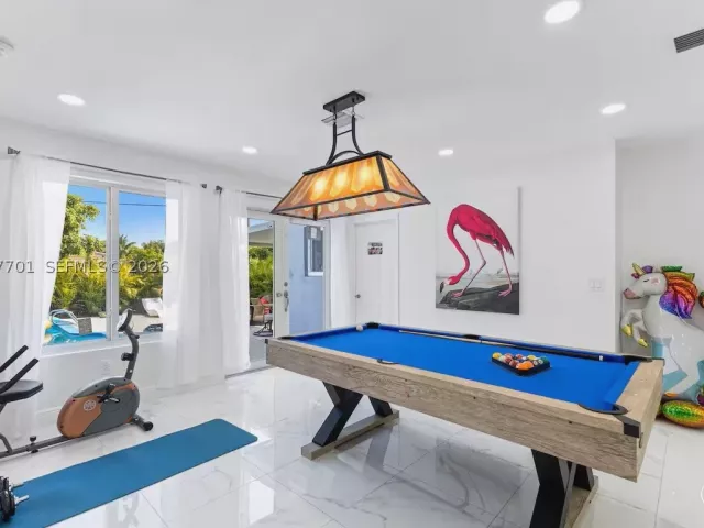 4-bedroom home for sale in North Miami Beach - 1240 NE 159th St - MondialRealty