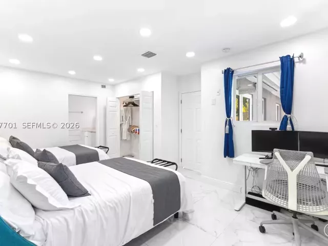 4-bedroom home for sale in North Miami Beach - 1240 NE 159th St - MondialRealty