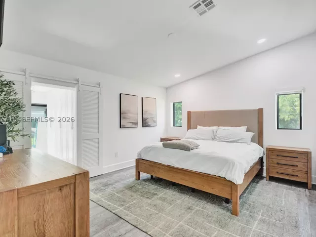 5-bedroom home for sale in Miami - 22421 SW 184th Ave - MondialRealty