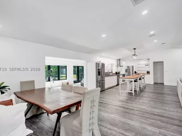 5-bedroom home for sale in Miami - 22421 SW 184th Ave - MondialRealty