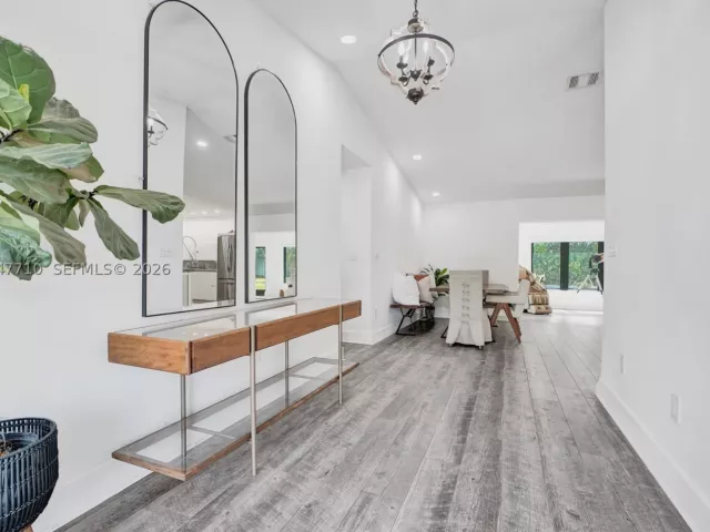 5-bedroom home for sale in Miami - 22421 SW 184th Ave - MondialRealty