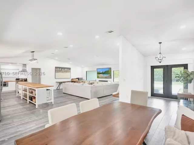 5-bedroom home for sale in Miami - 22421 SW 184th Ave - MondialRealty