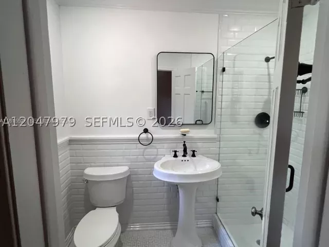 3-bedroom home for rent in Coral Gables - 1452 Urbino Ave - MondialRealty