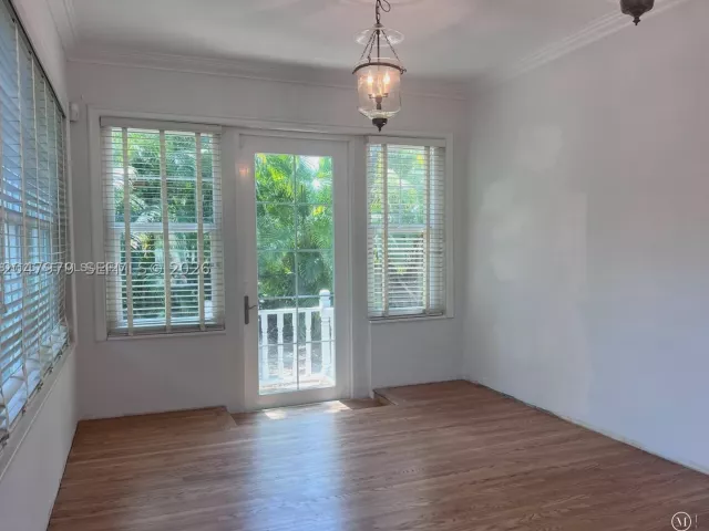 3-bedroom home for rent in Coral Gables - 1452 Urbino Ave - MondialRealty