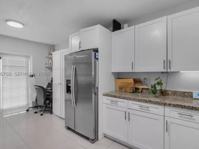 3-bedroom home for sale in Miami - 801 NW 17th Ct - MondialRealty